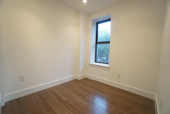 Rented by Keller Williams NYC | media 17