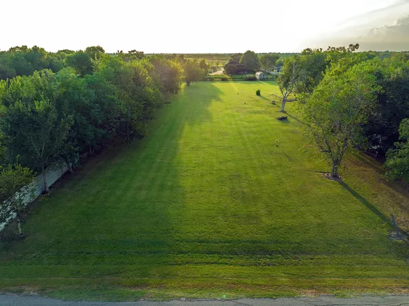 County Road 113, Pearland, TX 77584