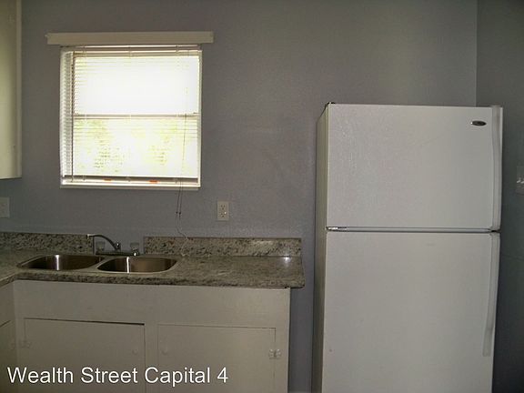 4th image of 1125 1st Ave S