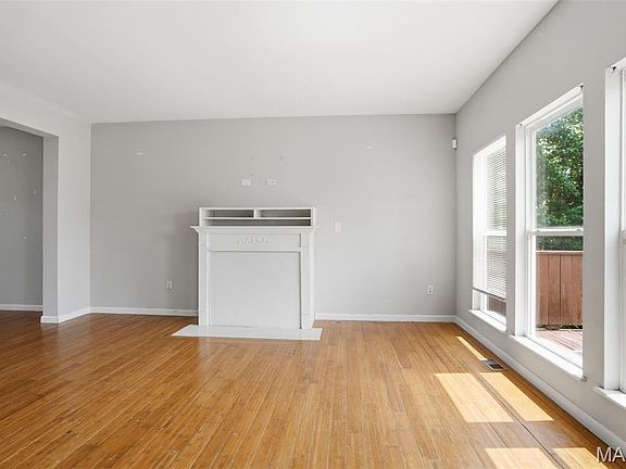 5th image of 9537 Wilson Bridge Dr