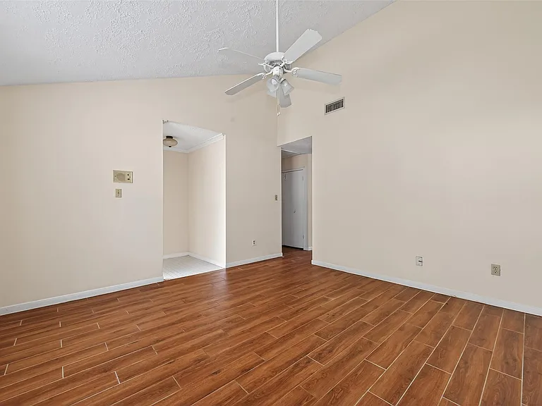 10913 Bexley Dr #913 — Photo 10