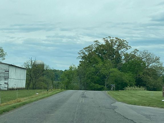 5th image of 2939 Point Pleasant Rd