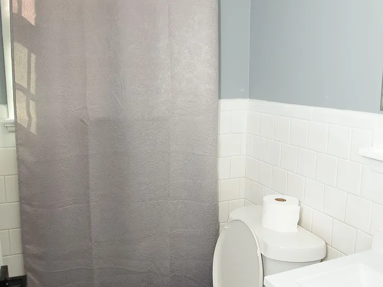 1/2 bathroom