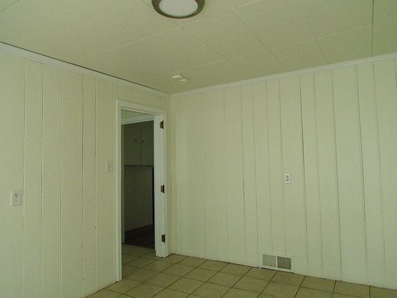 4th image of 410 Pennewill St