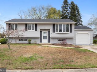 11 Eaton Cir, Clementon, NJ 08021