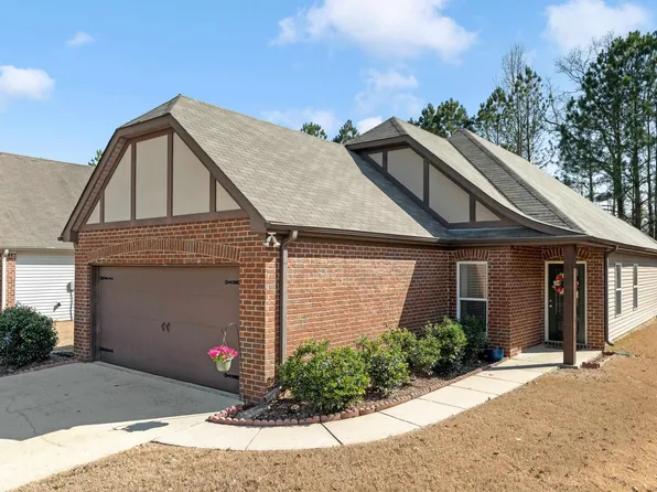 5243 Promenade Dr, Trussville, AL 35173