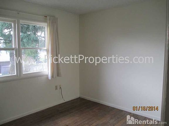 4th image of 2722B Callahan Dr #B