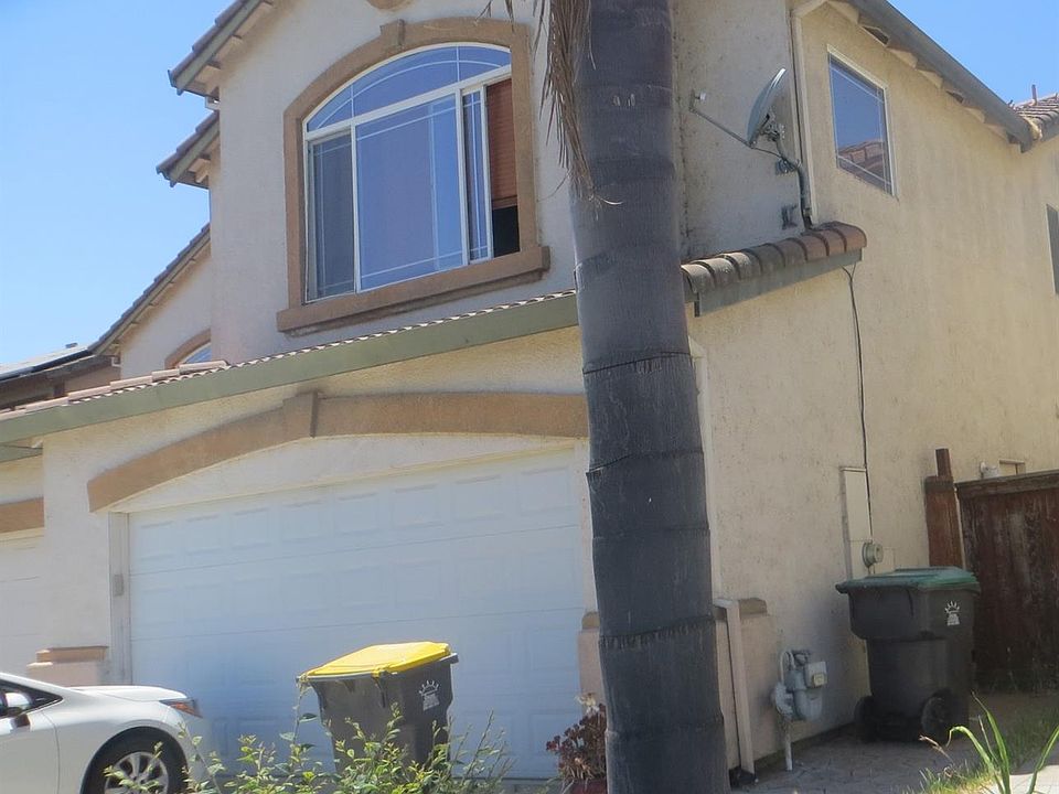 2nd image of 5035 Jetty Drive