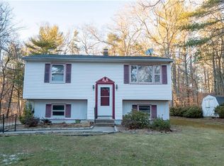 1 Tall Timber Dr, Richmond, RI 02832