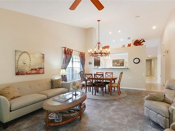 4th image of 17527 Fairmeadow Dr