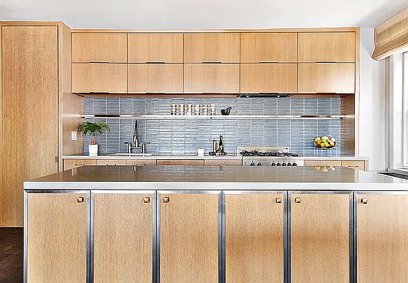 5th image of 16 Sutton Pl APT 8C