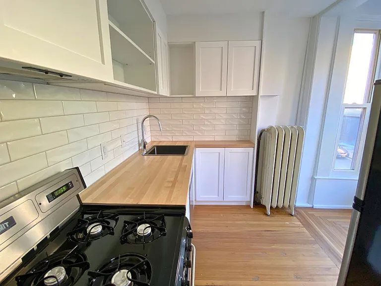 38 State St — Photo 7