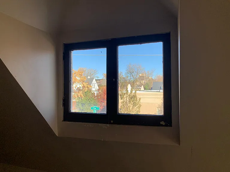 2502 W Argyle Pl — Photo 20