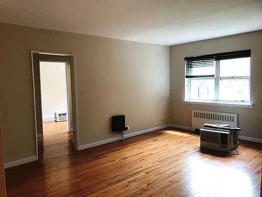 Rented by Prime Realty | media 10