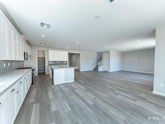 4th image of 8008 N Hat Creek Ct