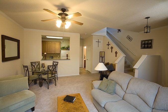 2nd image of 2555 Grayson Cir