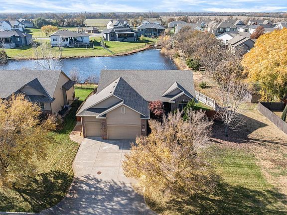 2nd image of 1447 N Lakeside Dr