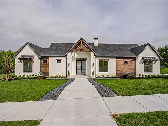 1st image of 1000 Woodbridge Pl