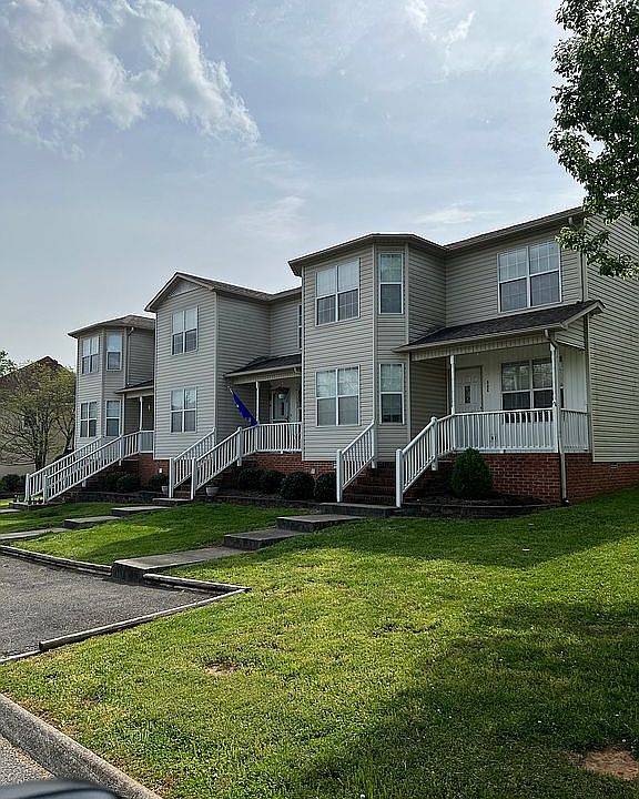 1st image of 52C Eastgate Cir