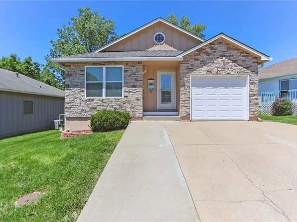 18100 E Whitney Rd S, Independence, MO 64057