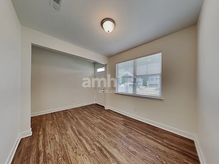 5433 Lake Water Ct — Photo 10