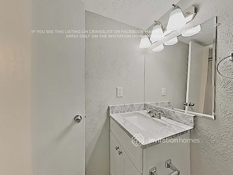 10214 Deer Hollow Dr — Photo 15