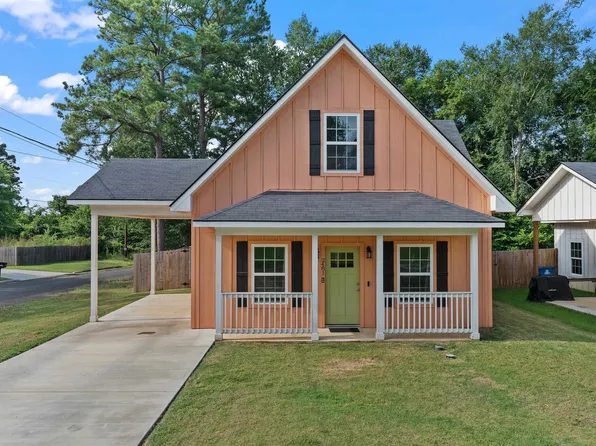 2481 W Harold St, Gladewater, TX 75647