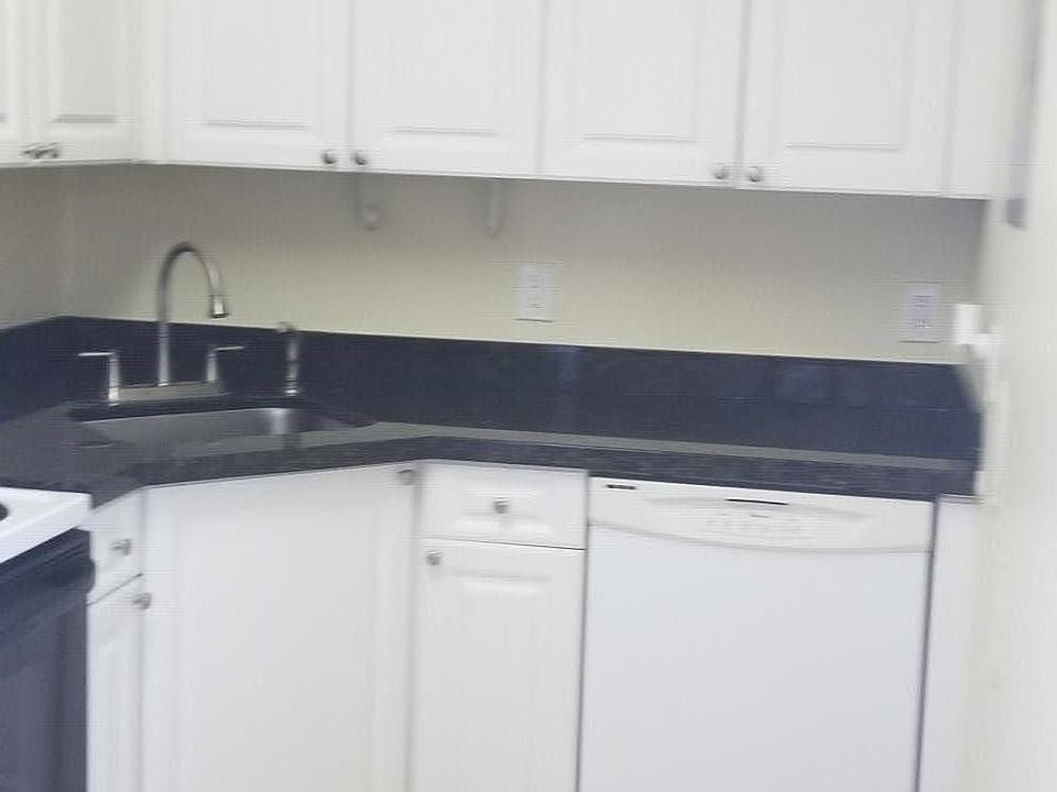 1st image of 310 NE 7th Ave #C