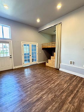 3rd image of 418B 28th Ave