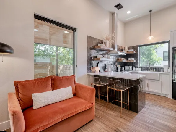 1904 E 16th St #2, Austin, TX 78702