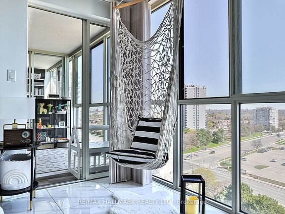 4th image of 1360 Rathburn Rd E #1405