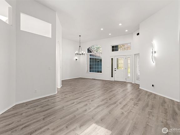 3rd image of 7094 SW Dundee Court