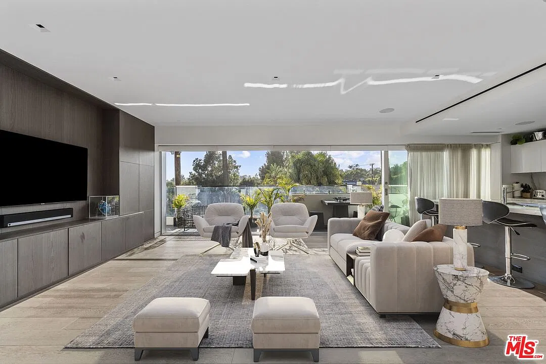 2 bed, 2.0 bath, 1478 sqft, $9,500 — Photo 1