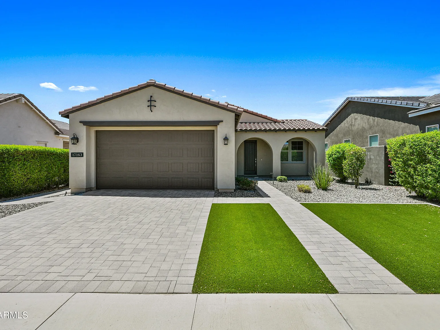 3 bed, 2.0 bath, 1521 sqft, $2,999 — Photo 2