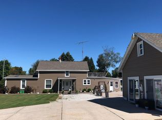 3329 S 10th St, Manitowoc, WI 54220