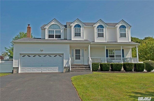 1st image of 9 Yarmouth Ln