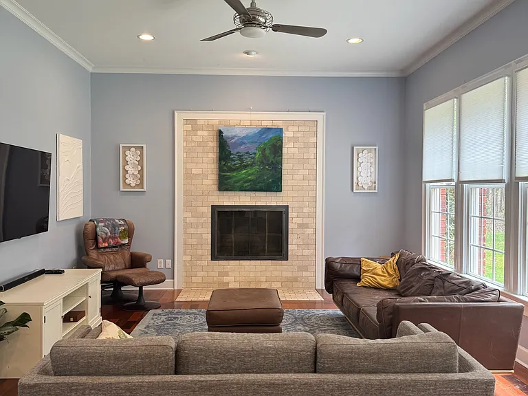 100 Floral Dr — Photo 23