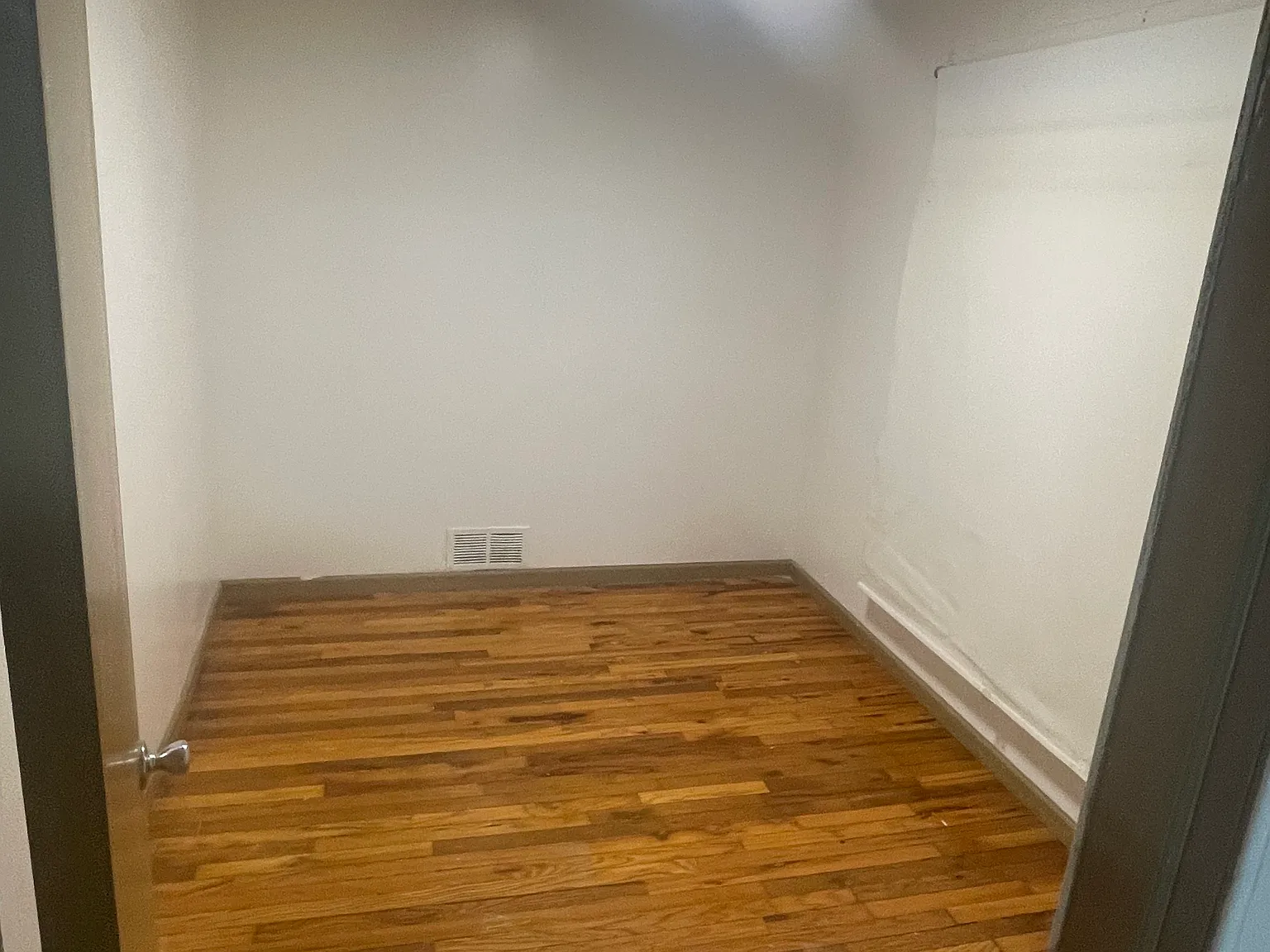 2 bed, 900 sqft, $950 — Photo 2