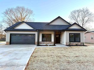 179 Cedar Ave, Wellford, SC 29385