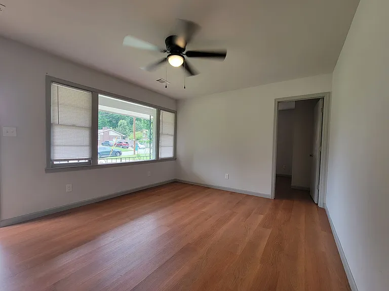 5256 Eubanks Dr — Photo 10