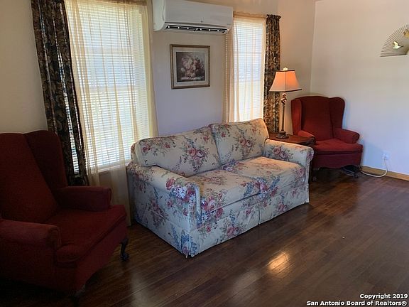 4th image of 2026 Lamar St