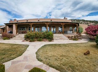 65 Coyote Xing, Santa Fe, NM 87508