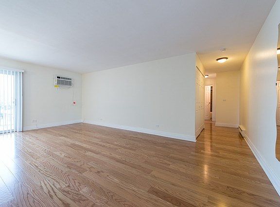 4th image of 9721 S Keeler Ave #7301
