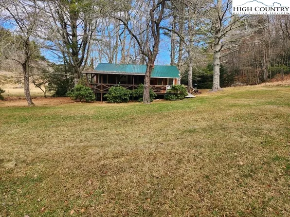 874 Aho Road, Blowing Rock, NC 28605