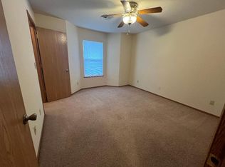 20308 Skyview Dr, Waynesville, MO 65583