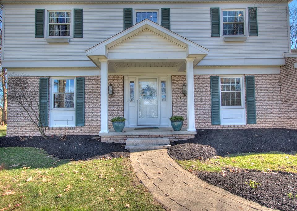 1st image of 945 Villandry Dr
