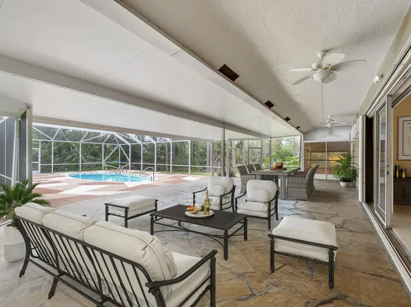 12404 N 88th Place N, The Acreage, FL 33412