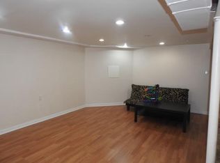 907 W Roosevelt Rd, Wheaton, IL 60187