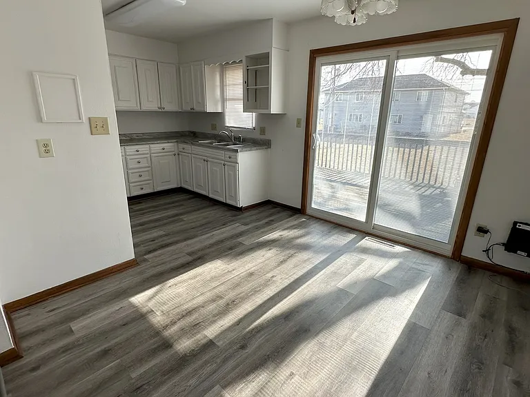 1510 Starview Dr — Photo 1