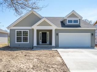 303 E Hendelmeyer Ave, Effingham, IL 62401